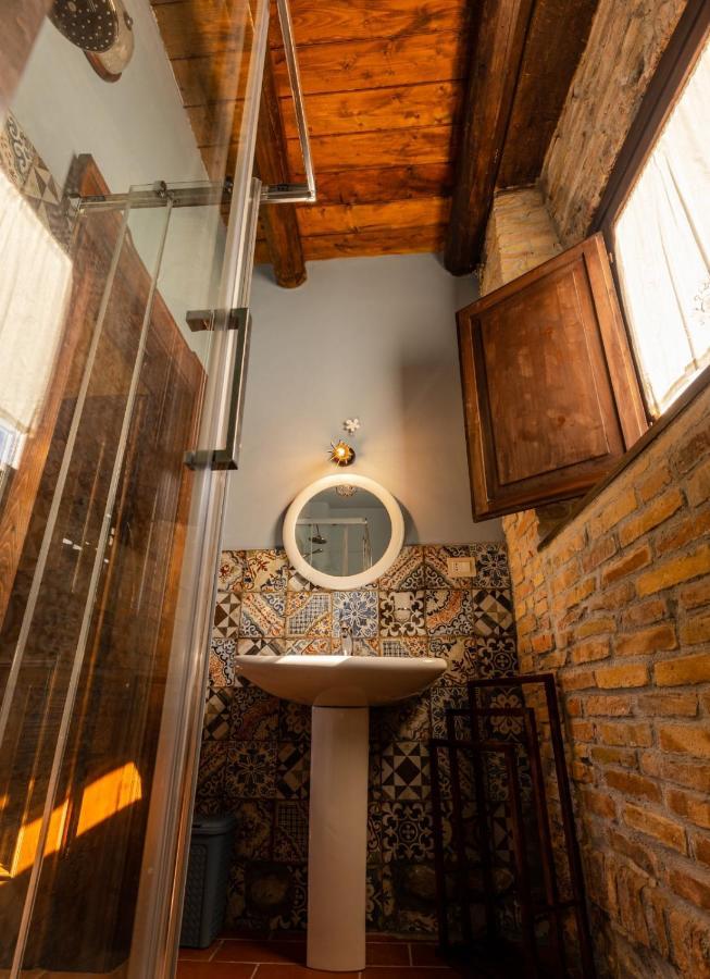 Mosciano SantʼAngelo Castello Di Petecciano B&B מראה חיצוני תמונה