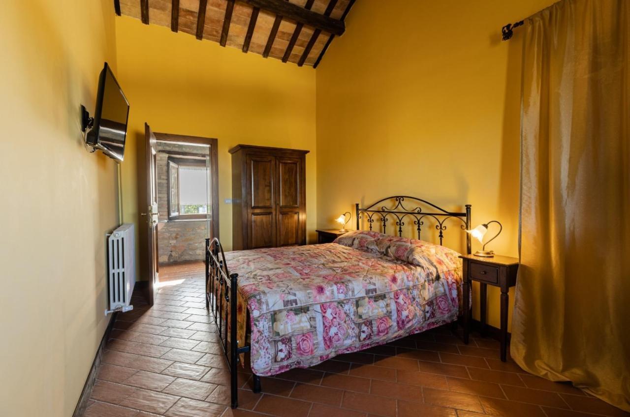 Mosciano SantʼAngelo Castello Di Petecciano B&B מראה חיצוני תמונה