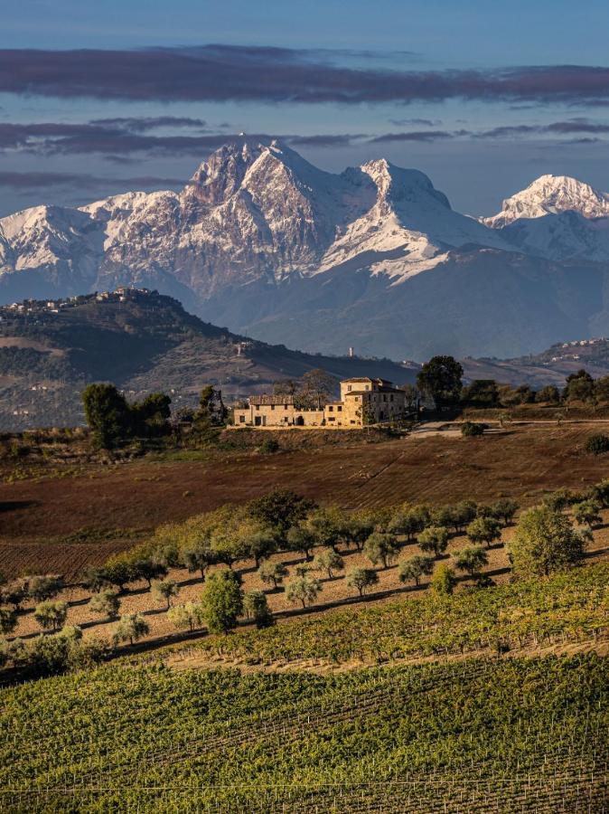Mosciano SantʼAngelo Castello Di Petecciano B&B מראה חיצוני תמונה