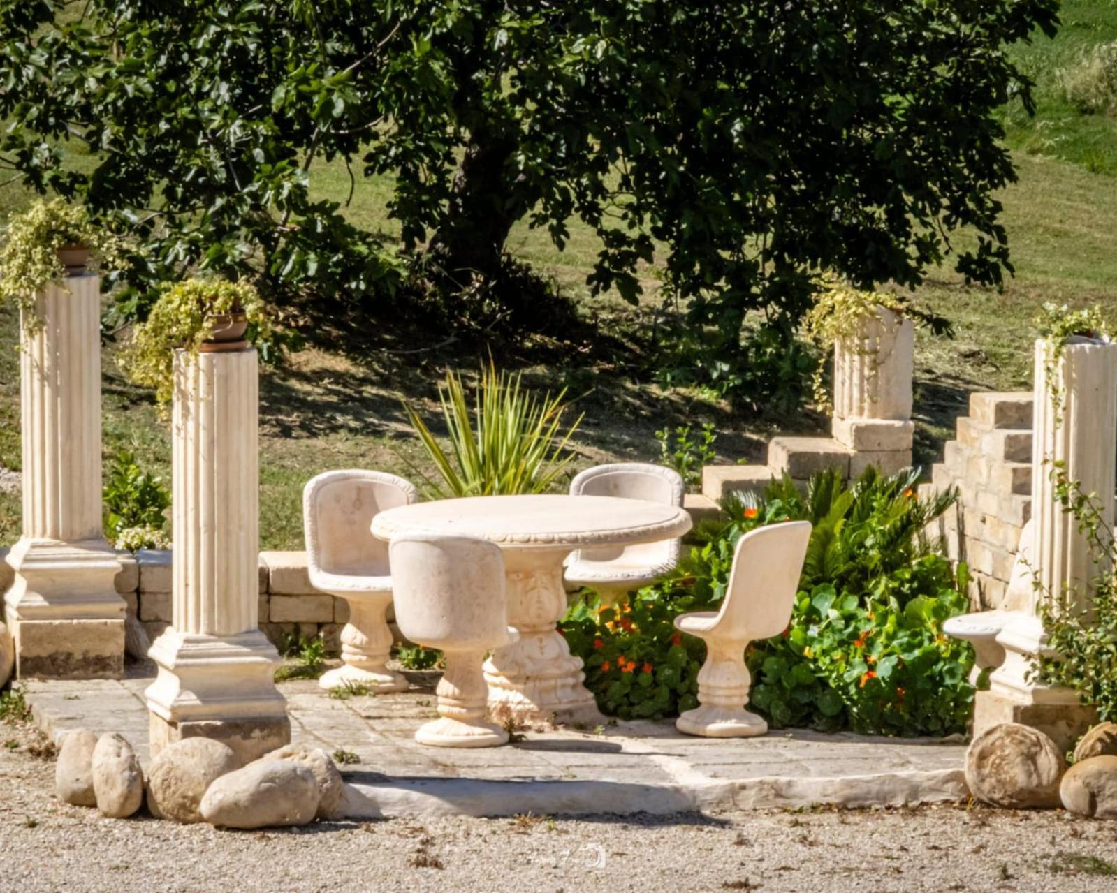 Mosciano SantʼAngelo Castello Di Petecciano B&B מראה חיצוני תמונה